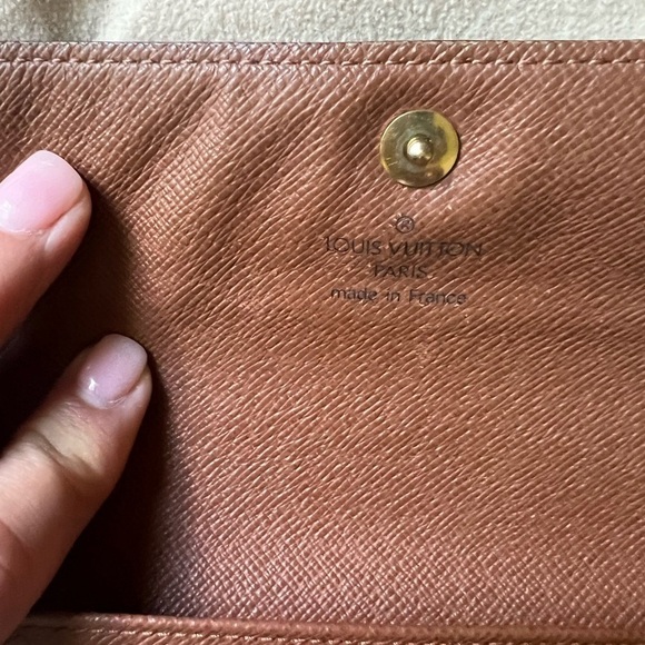 Louis Vuitton Dark Brown Monogram Wallet - Picture 5 of 13